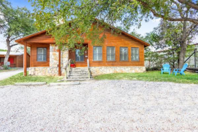 Wimberley Log Cabins Resort and Suites- The Oak Lodge